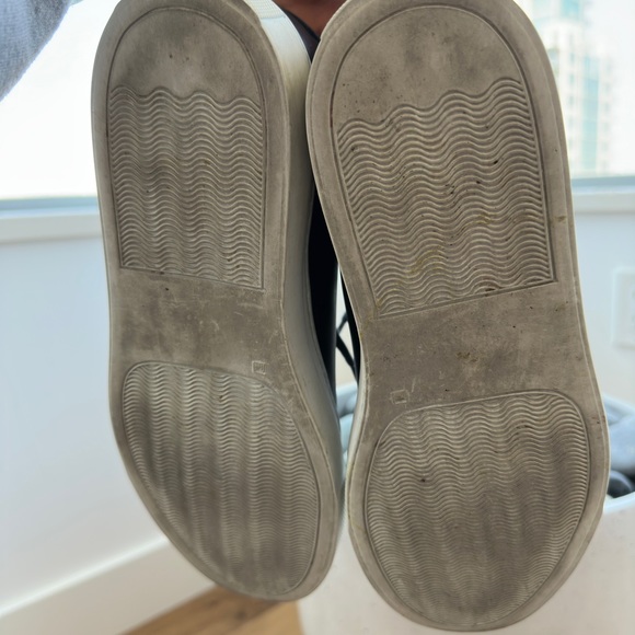 Common Projects Achilles low top sneaker. Black leather with white sole, Size 37 - Picture 8 of 10